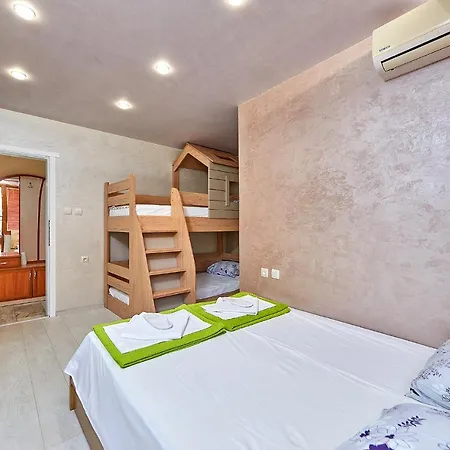 Knjaz Boris Apartment *